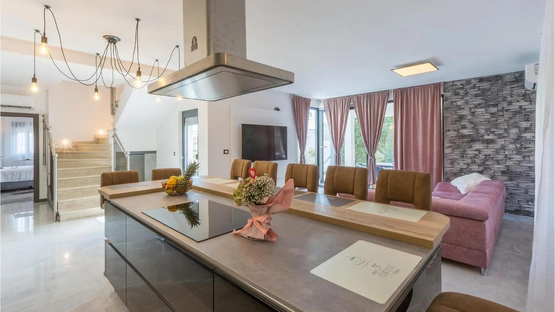 4 Bedroom Beautiful Home In Rovinjsko Selo Croatia