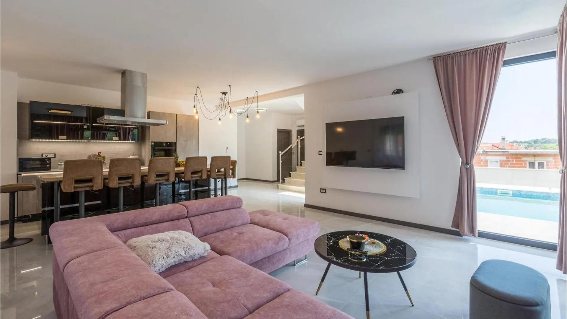Holiday home 4 Bedroom Beautiful Home In Rovinjsko Selo