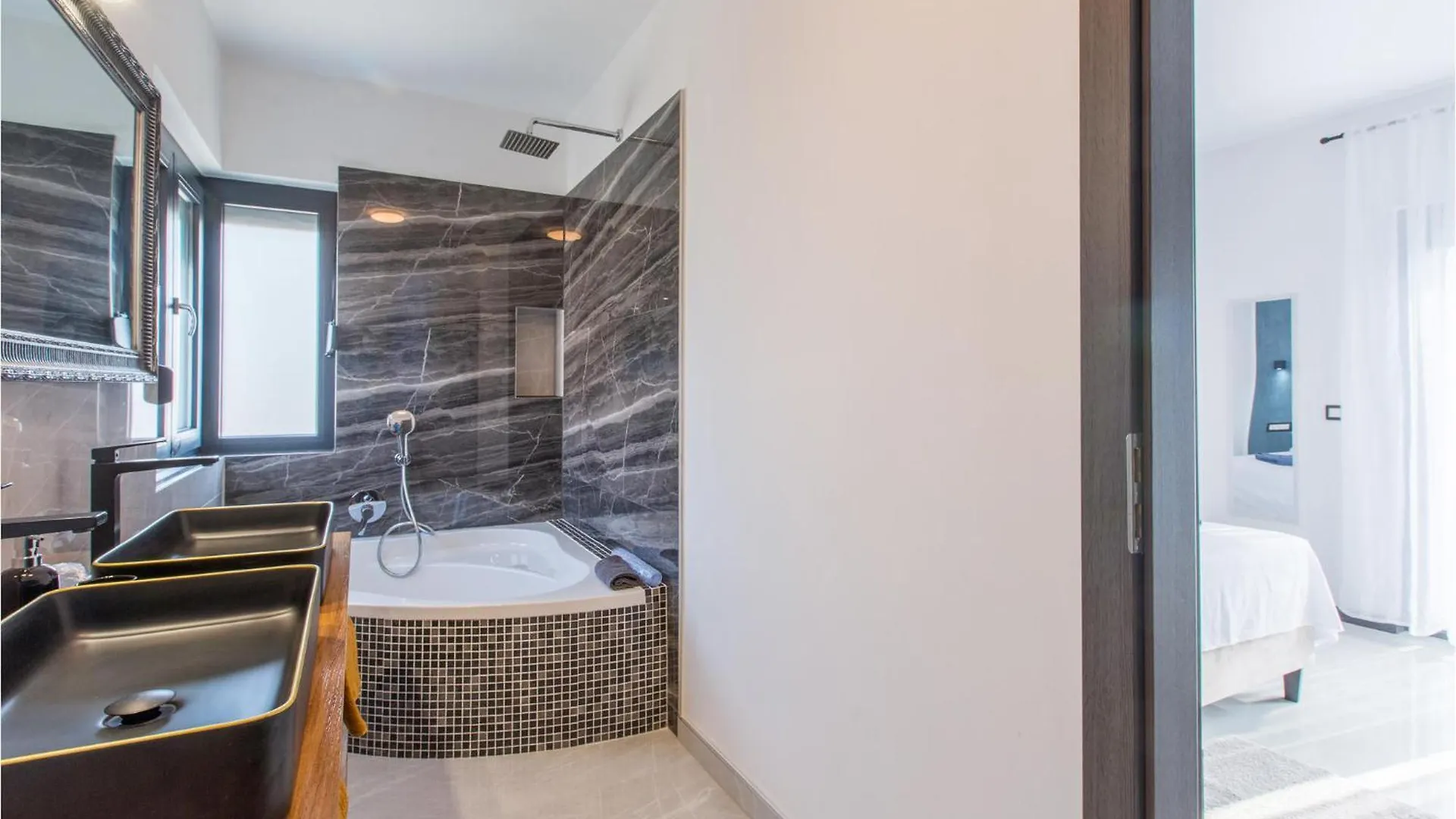4 Bedroom Beautiful Home In Rovinjsko Selo